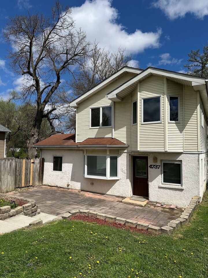 Property Photo:  4737 Winchester Avenue  IL 60532 