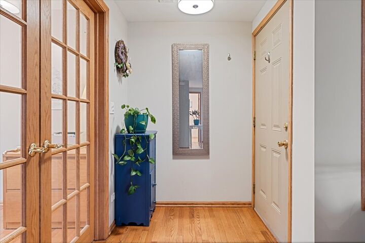 Property Photo:  407 S Oak Park Avenue H  IL 60302 