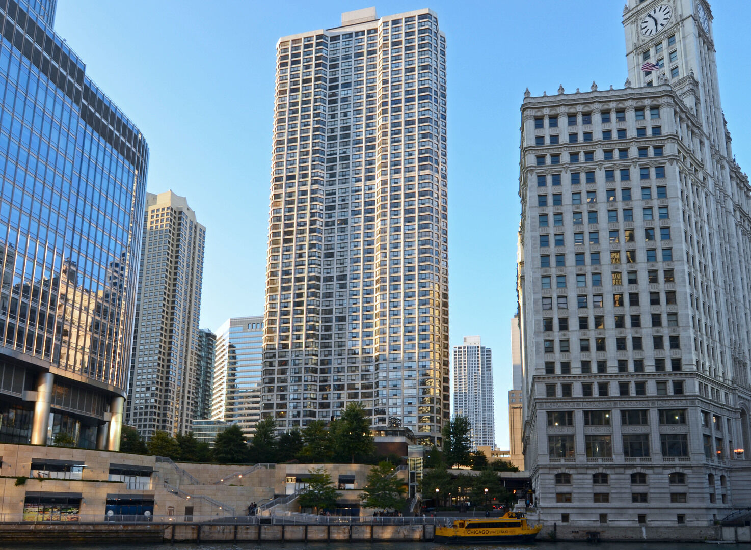 Property Photo: 405 N Wabash Avenue 701 IL 60611