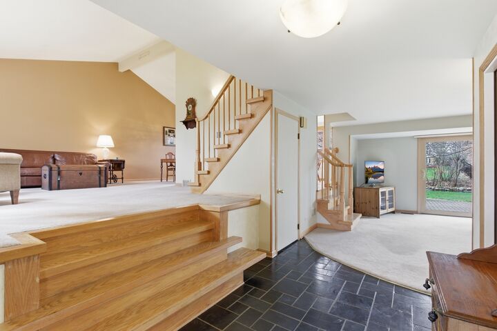 Property Photo:  728 N Stark Drive  IL 60074 