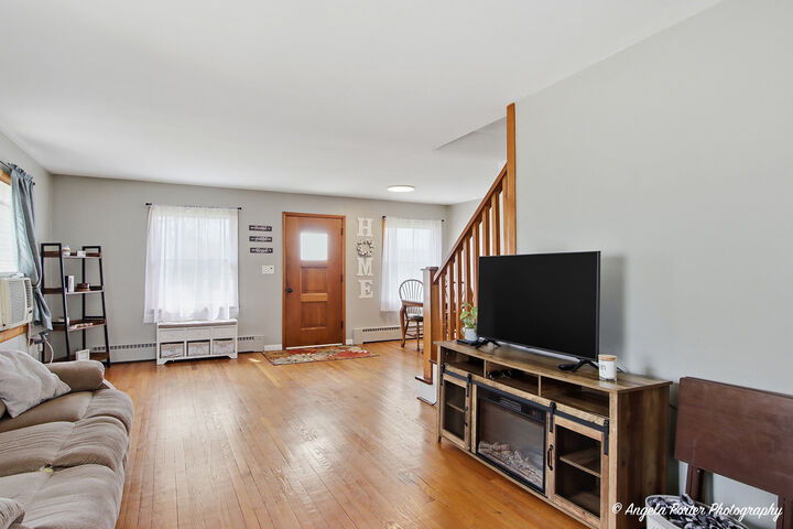 Property Photo:  442 W Oriole Trail  IL 60013 