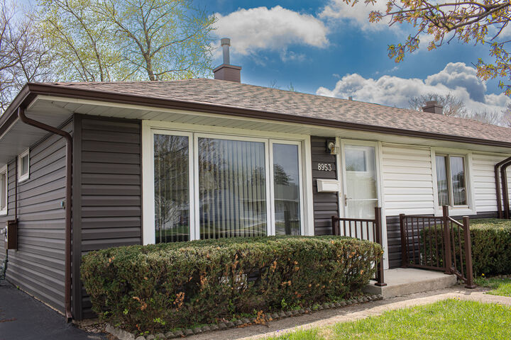 Property Photo:  8953 S Corcoran Road  IL 60456 
