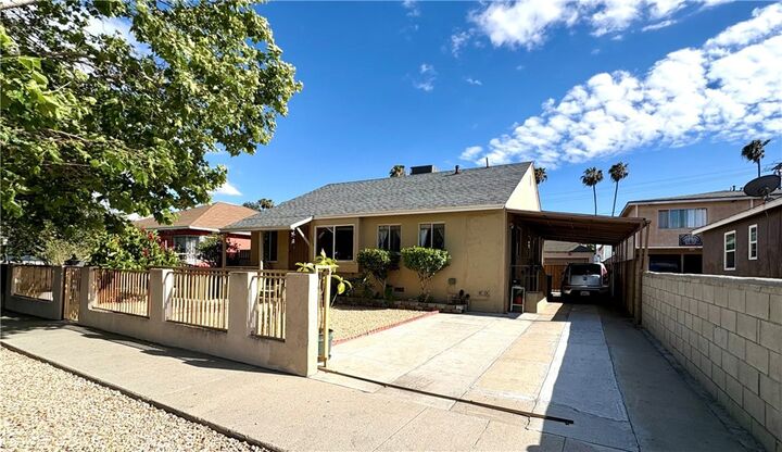 Property Photo:  1508 E Queensdale  CA 90221 