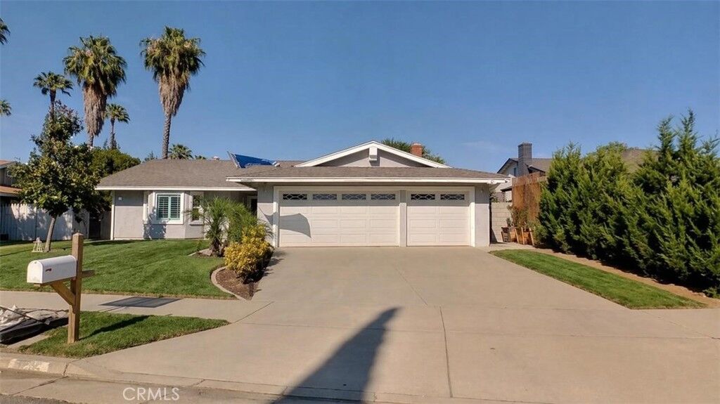 Property Photo: 2885 Cascabel CA 92503
