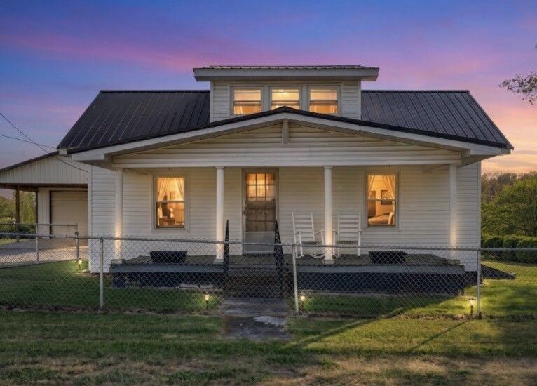 Property Photo:  1331 Altamont St  TN 37387 