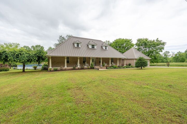 Property Photo: 8276 Middle Butler Rd TN 38463
