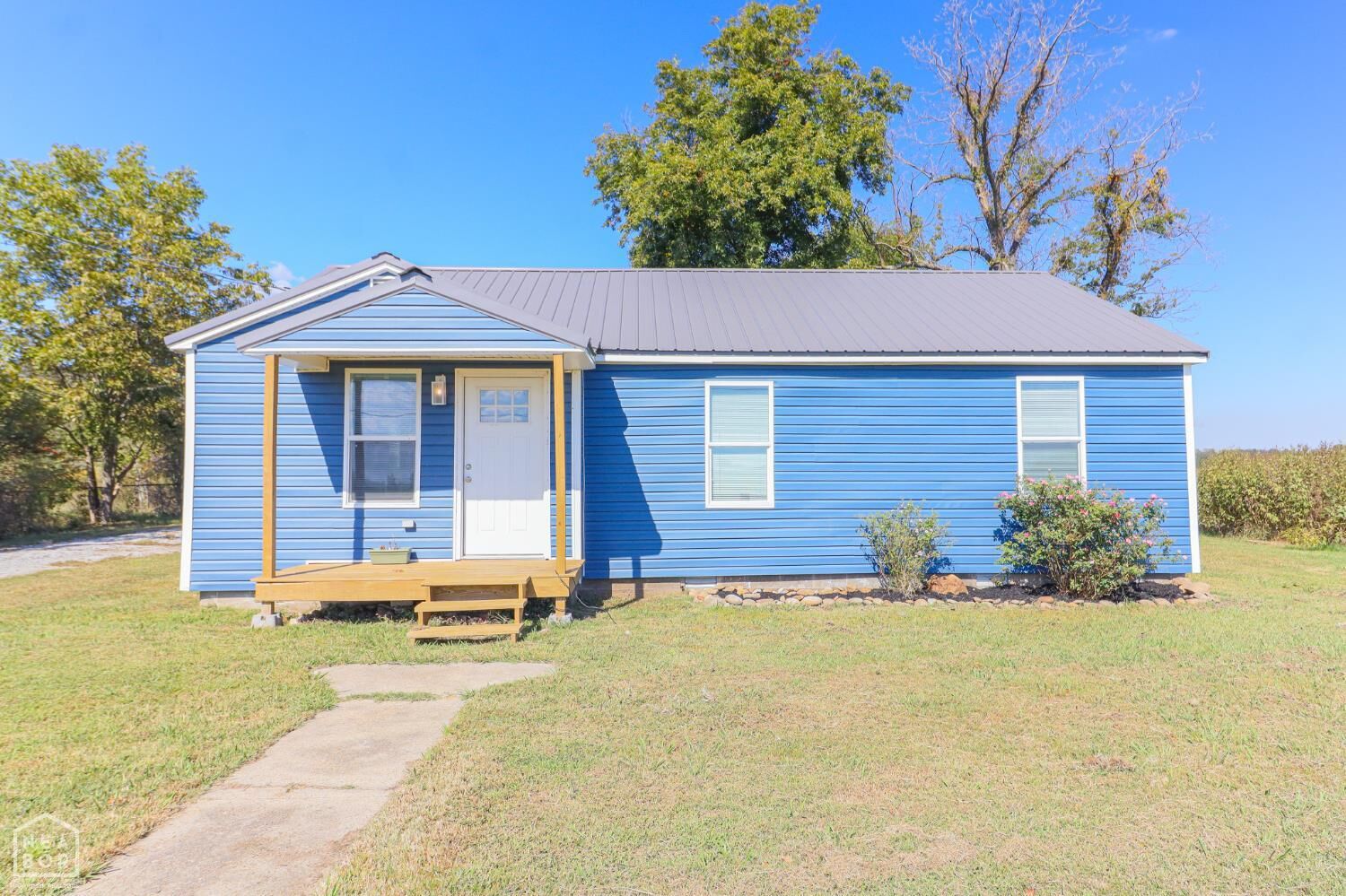 Property Photo:  587 E Matthews Street  AR 72417 