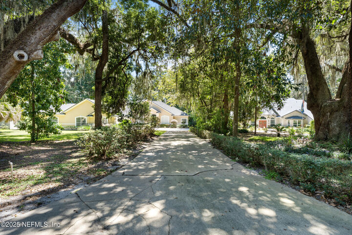 Property Photo:  686 Frederic Drive  FL 32003 