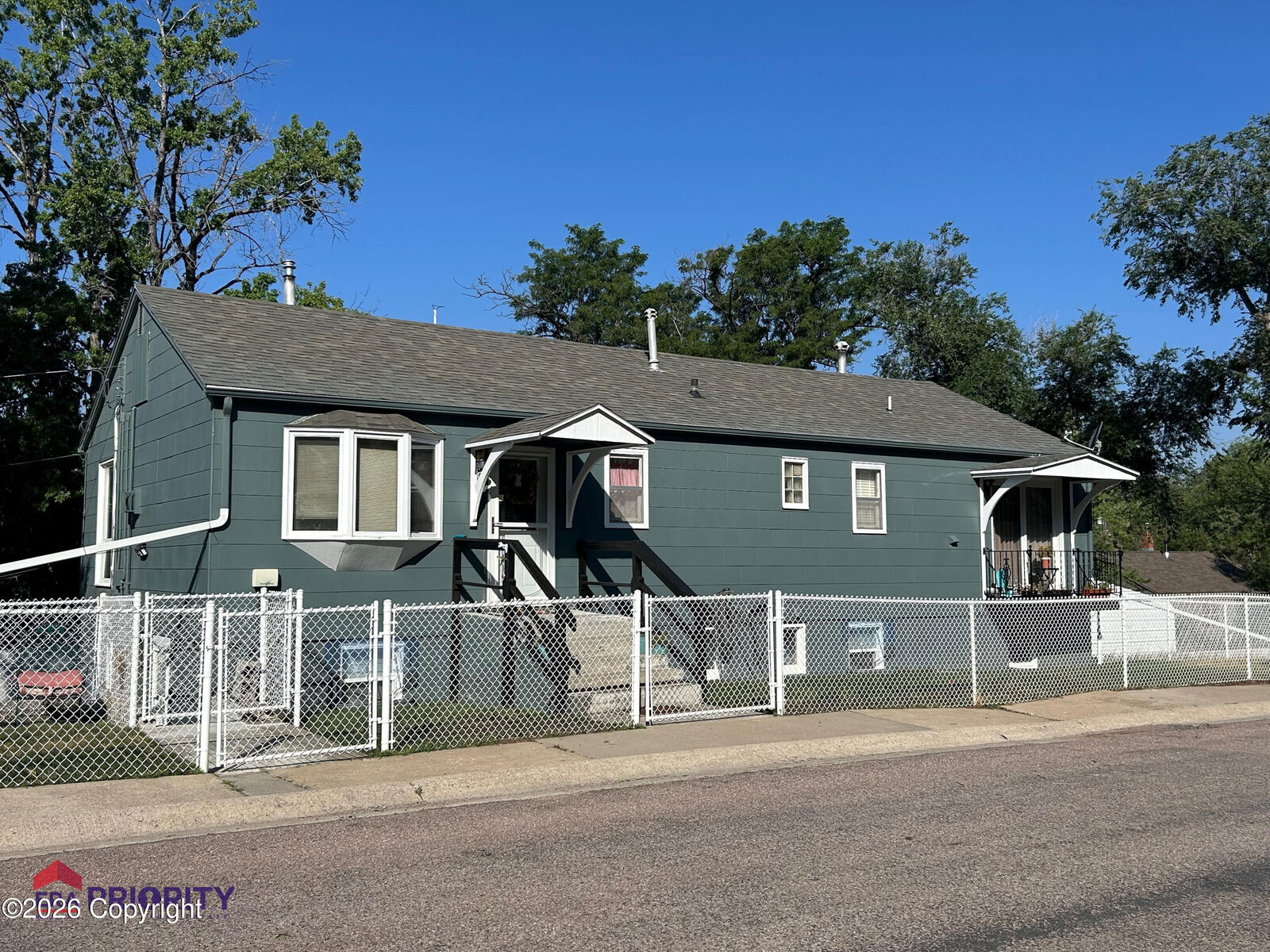Property Photo: 302 S Spokane Ave WY 82701