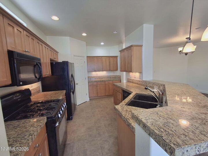 Property Photo: 800 Canary Circle NV 89408