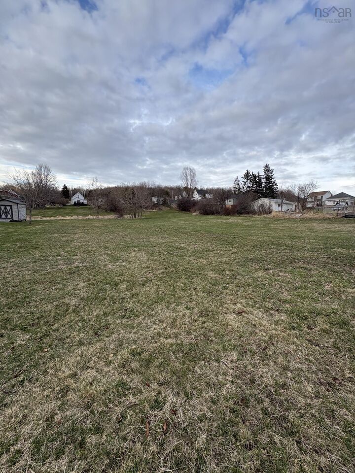 Property Photo:  45 Oak Street  NS B0K 1X0 