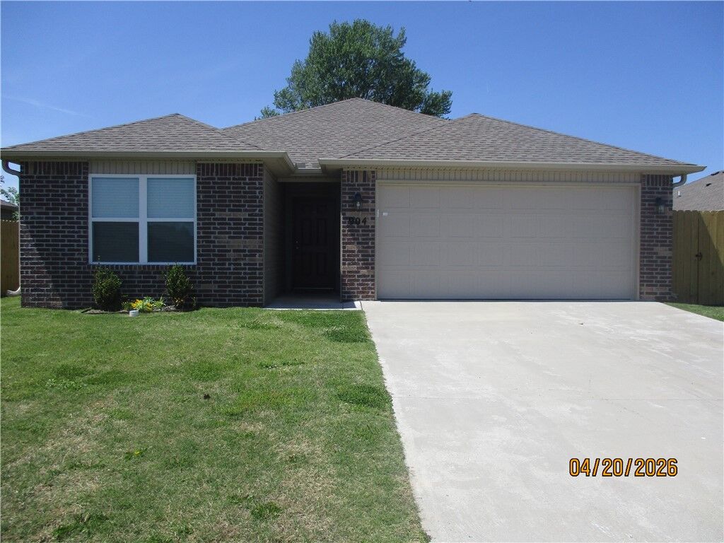 Property Photo: 904 S Excelsior Drive AR 72761