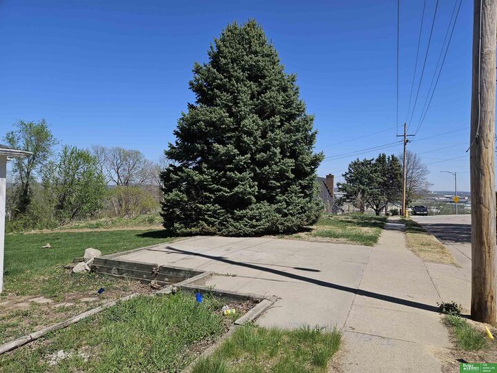 Property Photo:  210 Cedar Street  NE 68108 