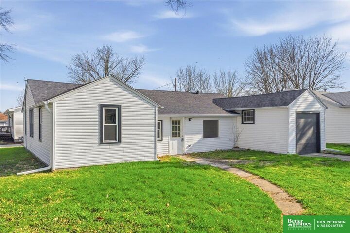 Property Photo:  922 P Street  NE 68061 