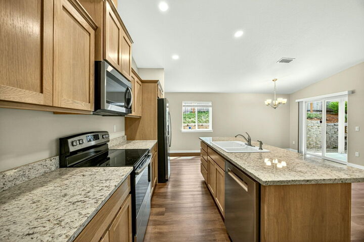 Property Photo:  3001 University Road A &Amp B  OR 97527 