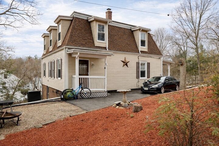 Property Photo:  17 Fairview Street  MA 01420 