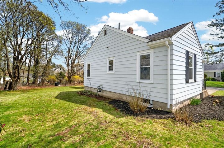 Property Photo: 27 Taylor St MA 02760