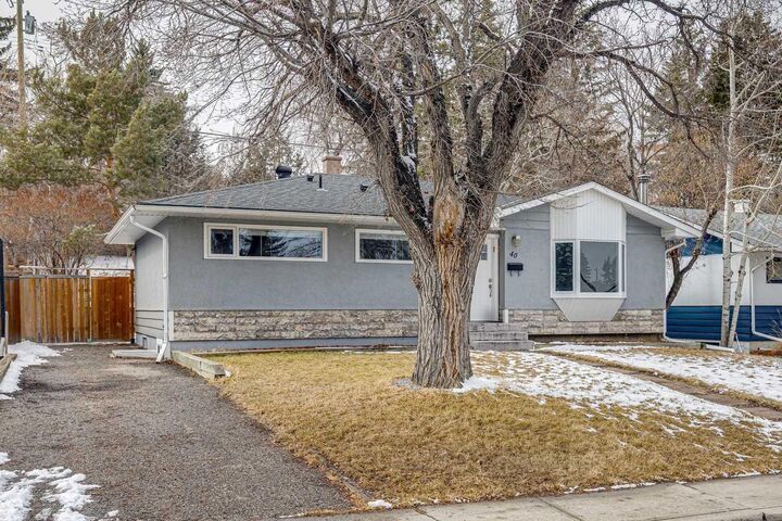 Property Photo:  40 Henefer Road SW  AB T2V 3B4 