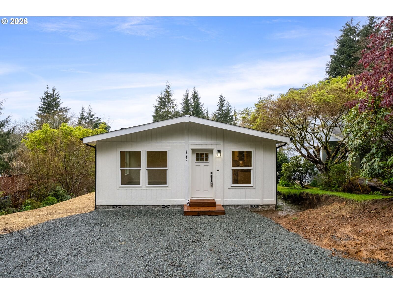 Property Photo:  1530 4th St  OR 97147 