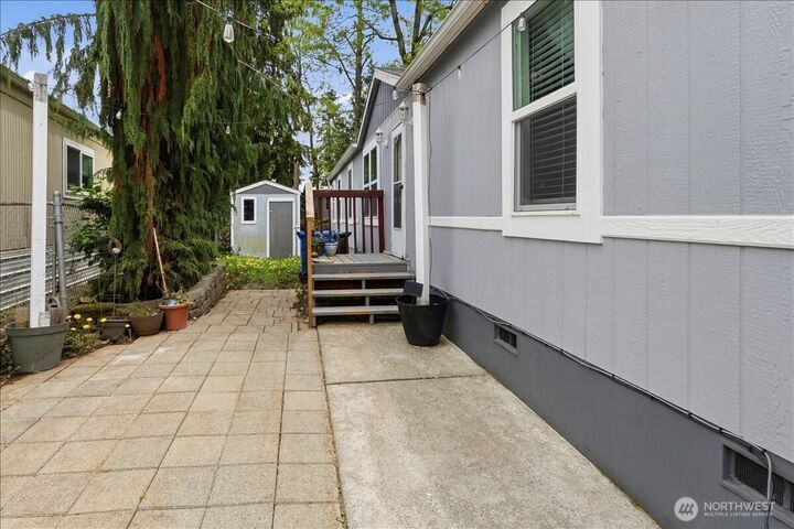 Property Photo:  11215 SE 226 Street  WA 98031 