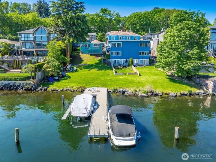 Property Photo:  8716  Sand Point Way NE 1-14  WA 98115 