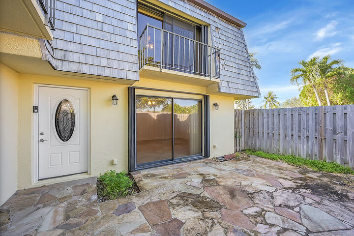 Property Photo:  128 Lake Arbor Drive  FL 33461 