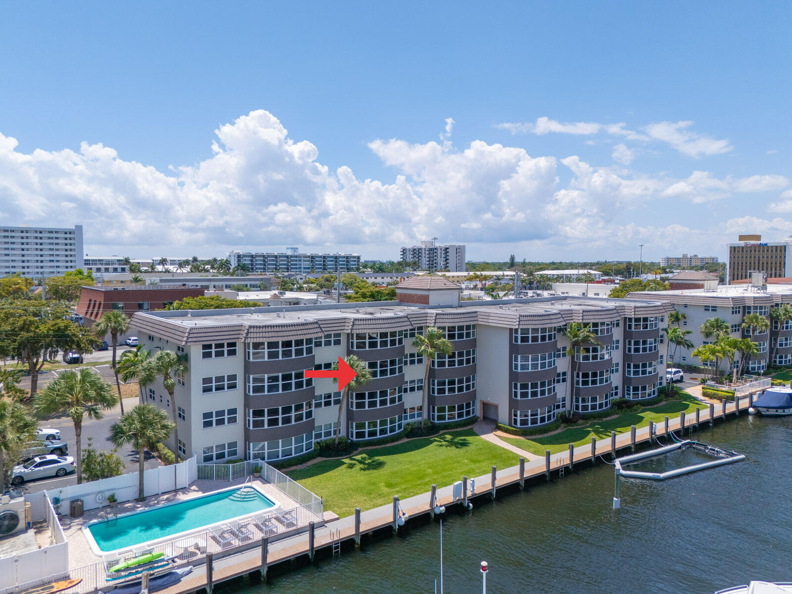 Property Photo:  3121 NE 51st Street 305E  FL 33308 