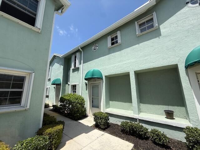 Property Photo:  314 Waterside Drive  FL 33462 