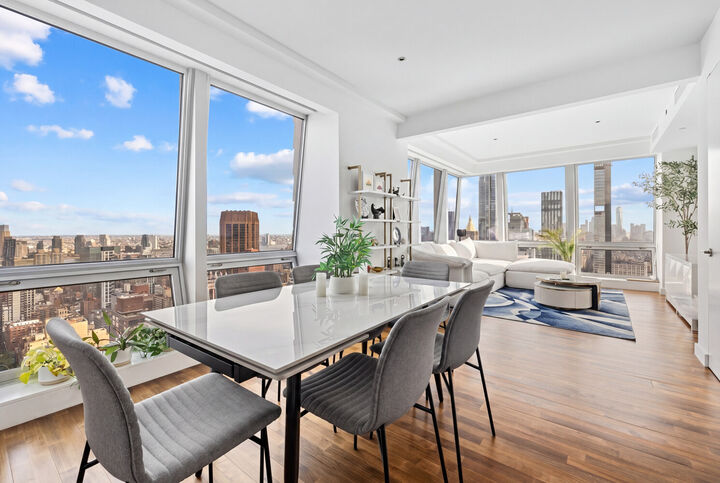 Property Photo:  400 5th Avenue 46ab  NY 10018 