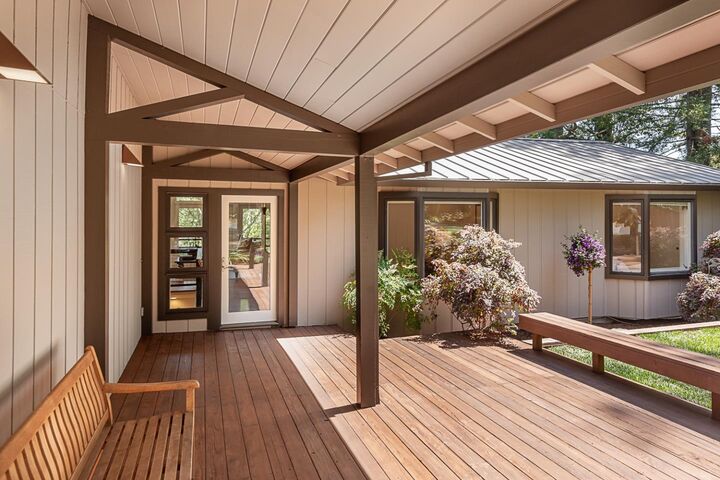 Property Photo:  35 Neuman Lane  CA 94062 