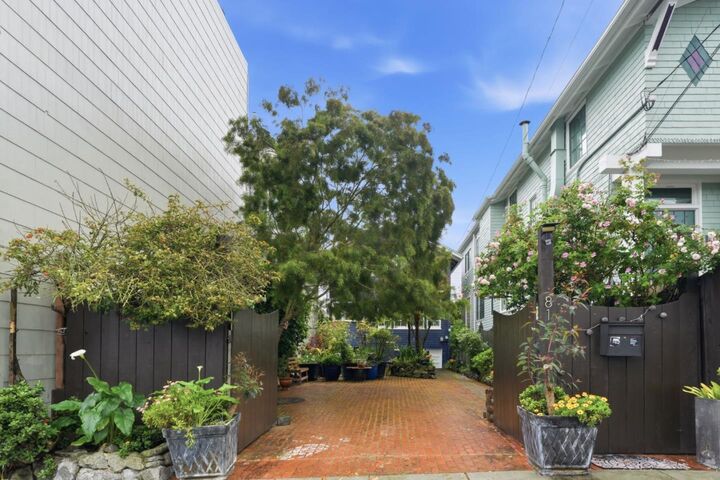 Property Photo:  811 Balboa Street  CA 94118 