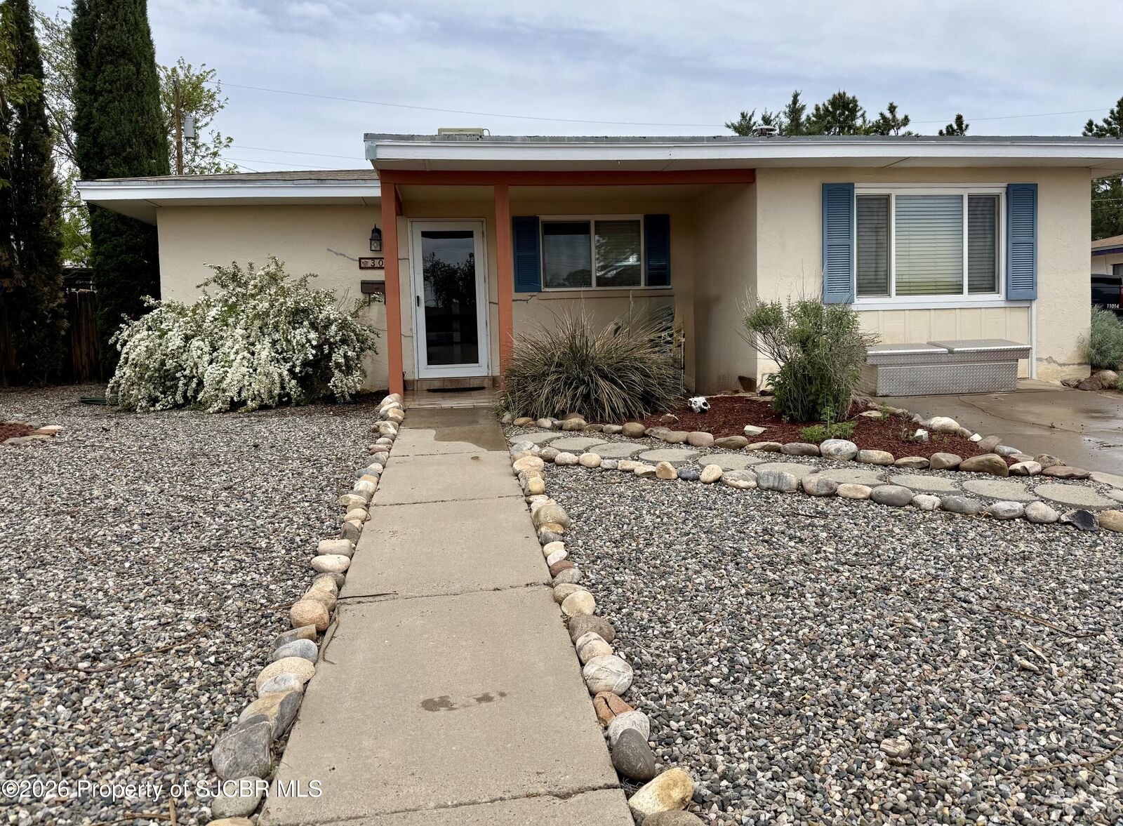 Property Photo:  300 W 30th Street  NM 87401 