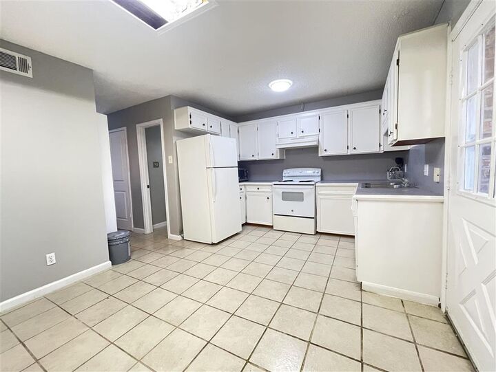 Property Photo:  1860 S Tallowood Drive S D  LA 70605 