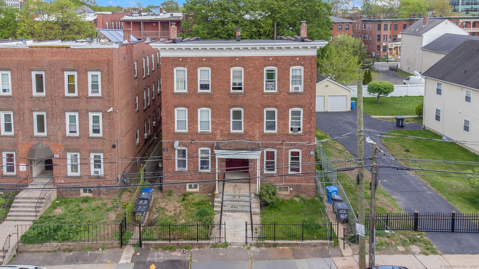 Property Photo:  160 Lawrence Street  CT 06106 