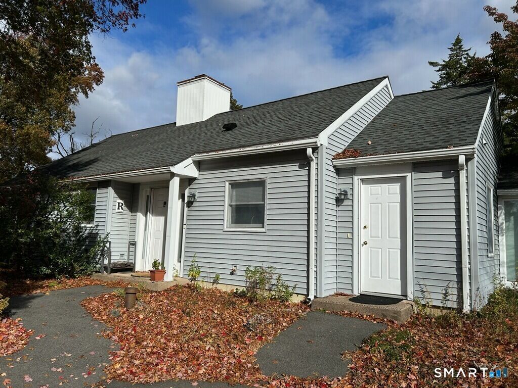 Property Photo:  140 Flagg Road R  CT 06117 