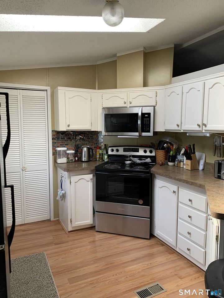 Property Photo: 1012 Old Colony Road Lot 38 CT 06451