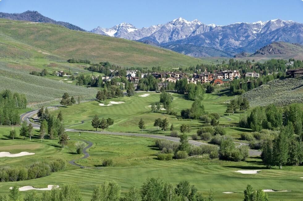 Property Photo:  106 Village Way 3  ID 83353 