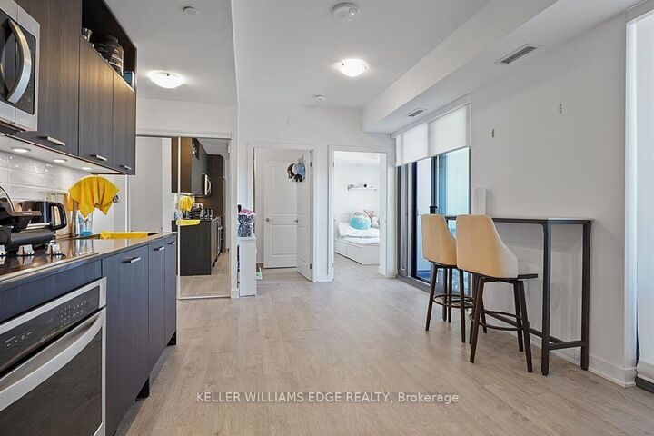Property Photo: 120 Eagle Rock Way 508 ON L6A 5C9