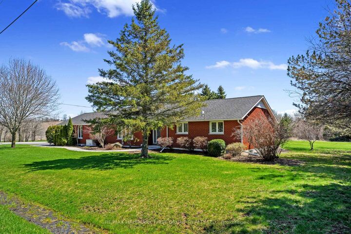 2764 Theatre Road S — photo 1