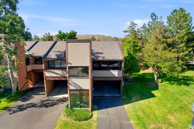 Property Photo: 1720 Captain Molly Dr UT 84060