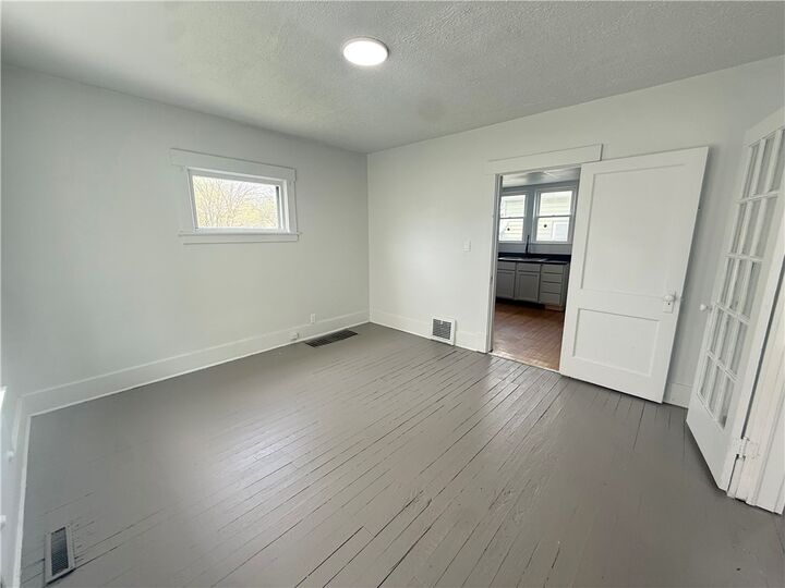 Property Photo:  726 Baldwin Ave  PA 16146 
