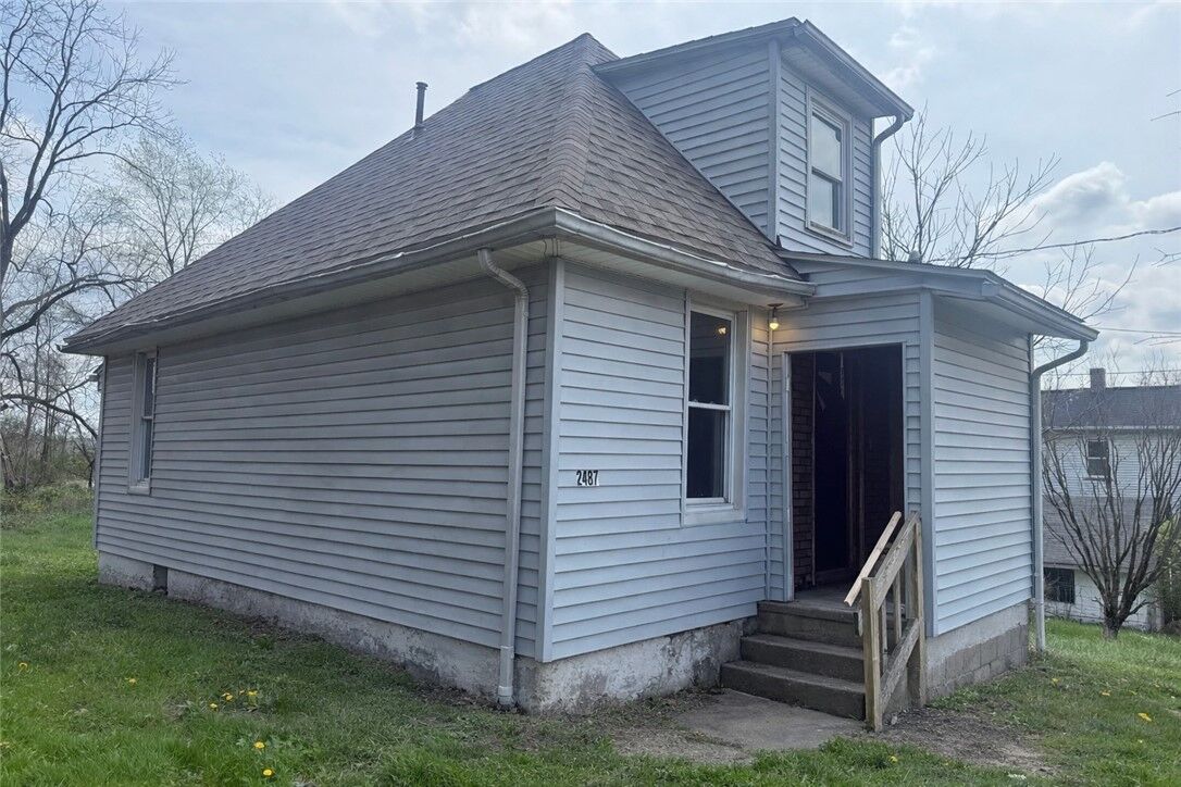 Property Photo: 2487 Walnut St PA 16148