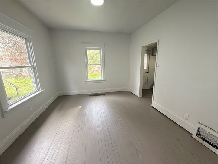 Property Photo: 720 Baldwin Ave PA 16146