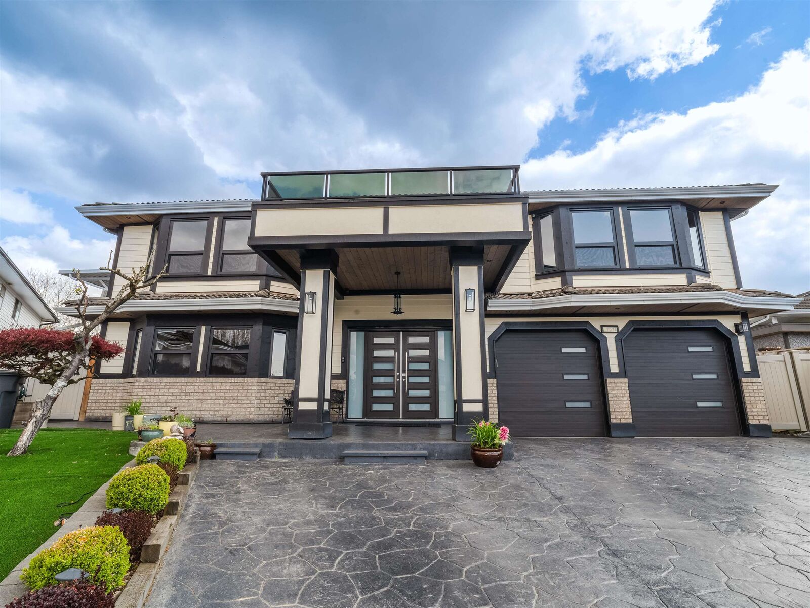 Property Photo:  7078 126A Street  BC V3W 6G3 