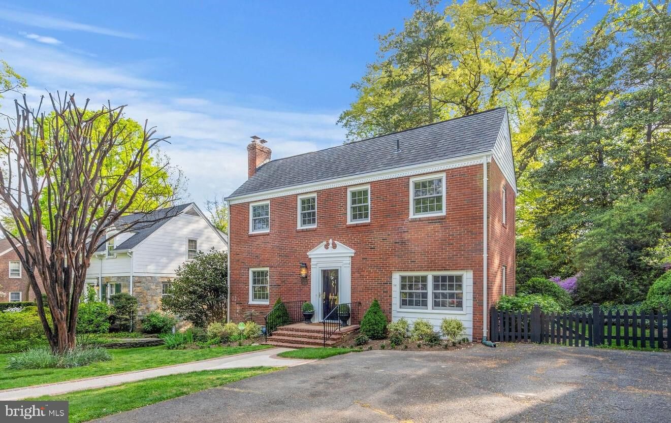 Property Photo:  1616 N Harrison Street  VA 22205 