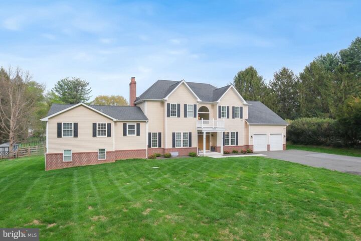 Property Photo:  15613 Ancient Oak Dr  MD 20878 