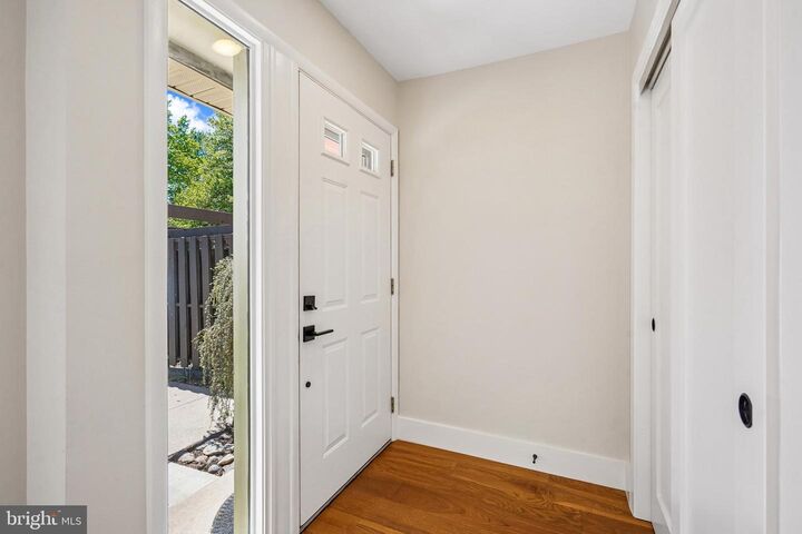 Property Photo:  1309 Northgate Square  VA 20190 