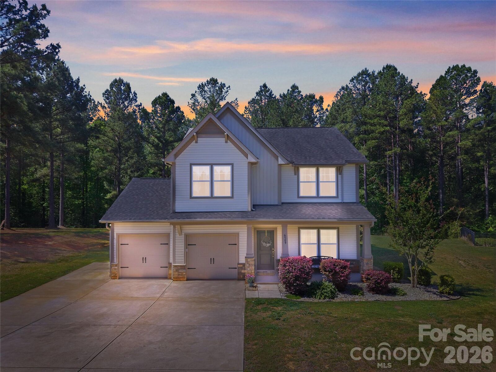 Property Photo:  6509 Coniferous Circle  NC 28173 
