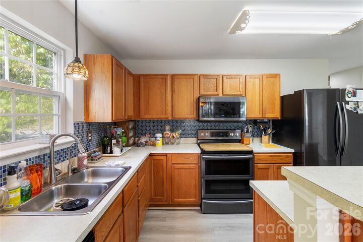 Property Photo:  317 Ashton Bluff Circle  NC 28120 