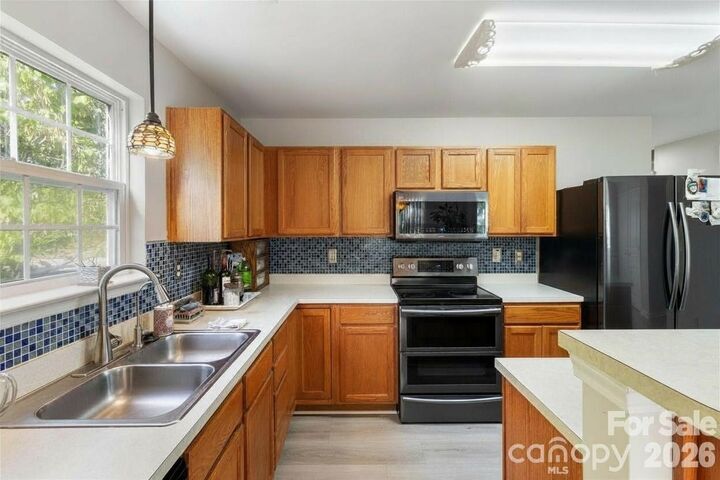 Property Photo:  317 Ashton Bluff Circle  NC 28120 